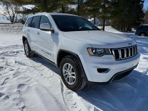 Used 2019 Jeep Grand Cherokee Laredo AWD/4WD image 1
