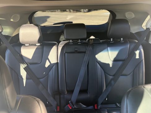 Used 2018 Ford Edge Titanium image 13