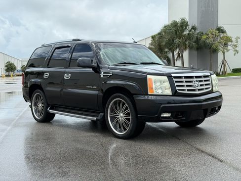 Used 2002 Cadillac Escalade image 7