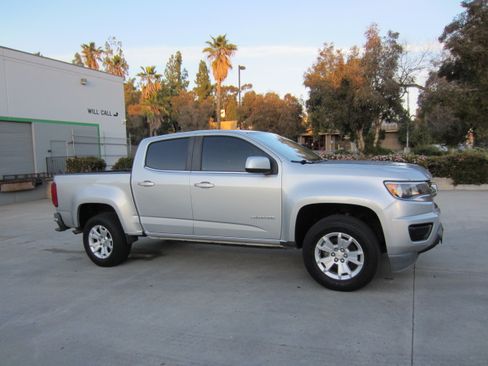 Used 2019 Chevrolet Colorado LT image 1
