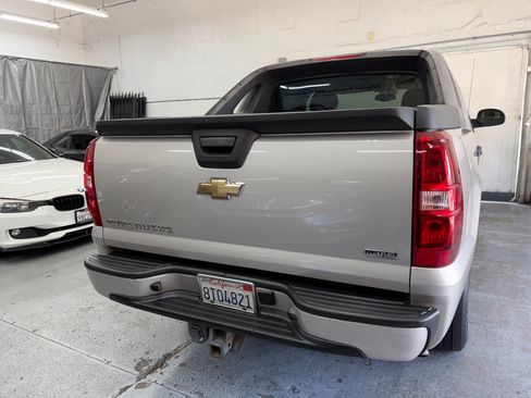 Used 2008 Chevrolet Avalanche 2WD image 6