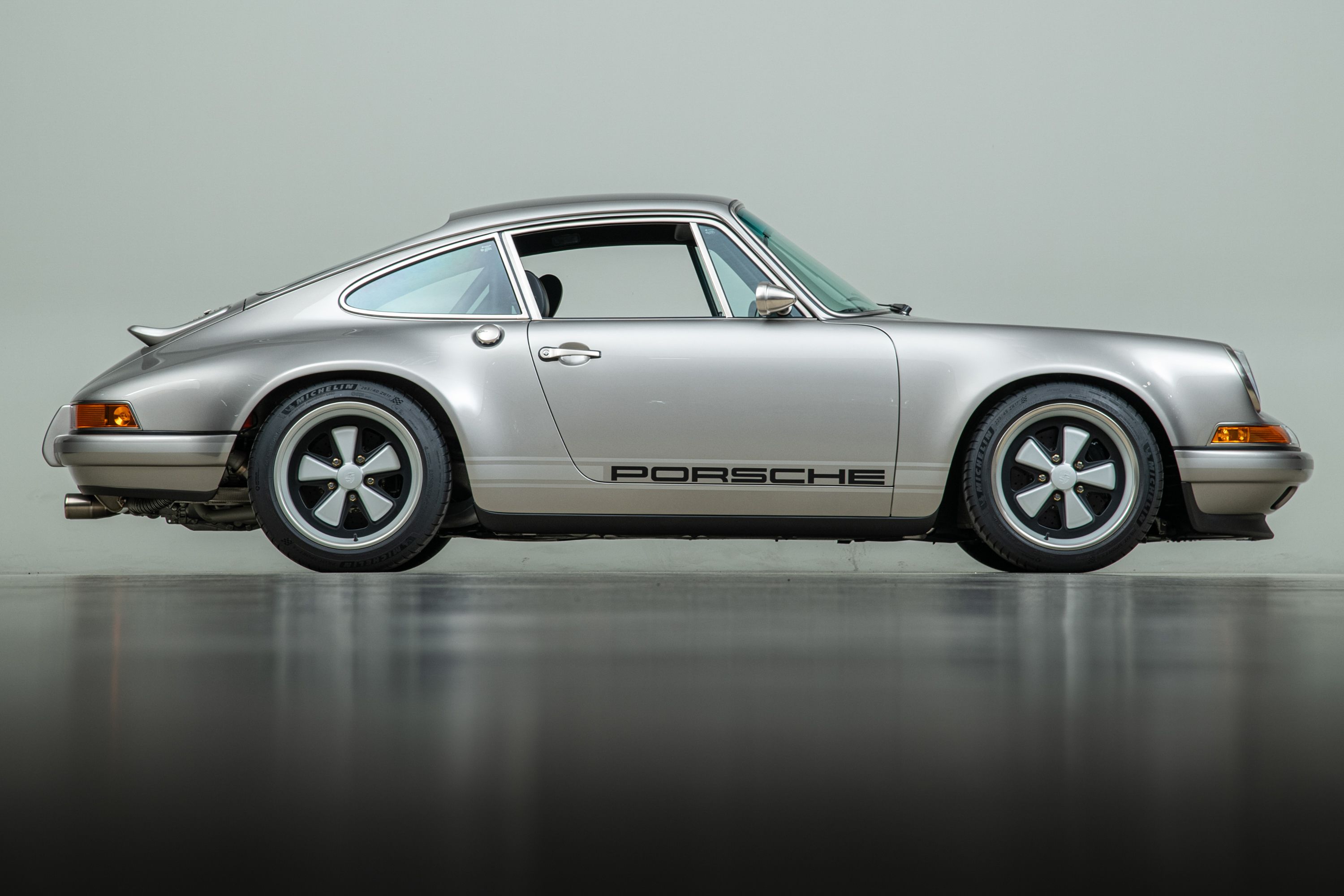 Used 1989 Porsche 911 Carrera RWD image 91
