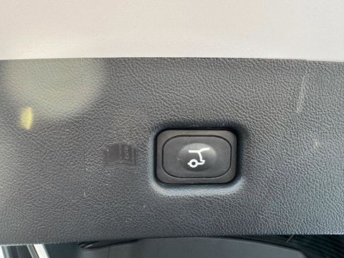 Used 2023 Lincoln Nautilus Reserve image 23