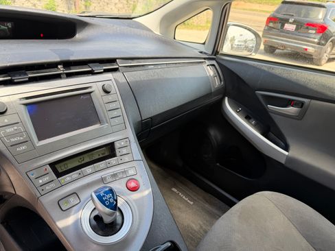 Used 2015 Toyota Prius Two Hatchback 4D FWD image 14