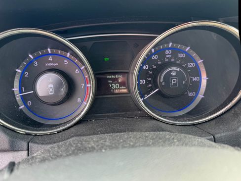 Used 2011 Hyundai Sonata FWD image 12