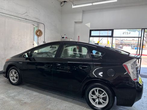 Used 2010 Toyota Prius Two image 4