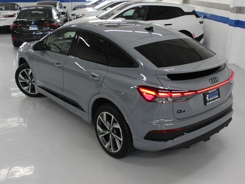 Used 2024 Audi Q4 e-tron Premium Plus image 15