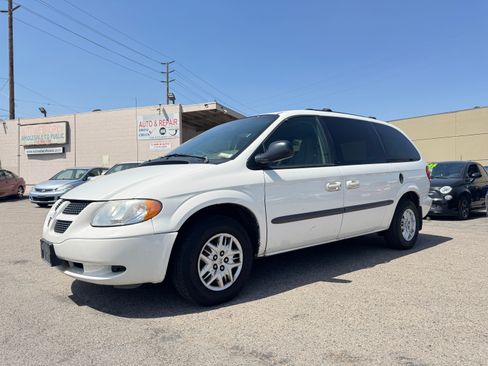 Used 2002 Dodge Grand Caravan Sport FWD image 3