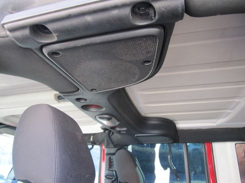 Used 2015 Jeep Wrangler Unlimited Willys Wheeler image 11