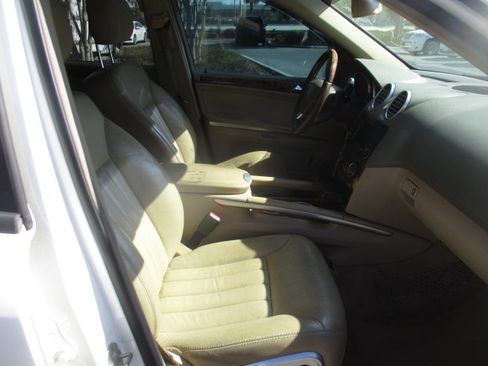 Used 2006 Mercedes-Benz ML 500 image 8