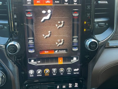 Used 2021 RAM 1500 Longhorn image 21