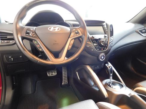 Used 2016 Hyundai Veloster Turbo image 4
