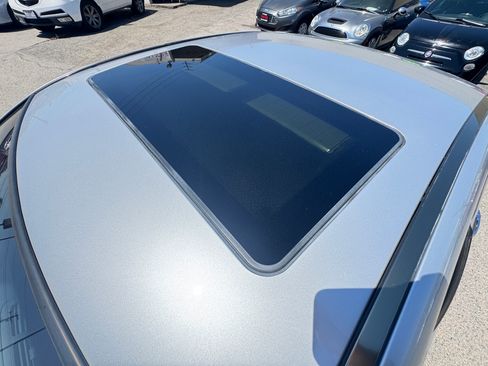 Used 2001 Mercedes-Benz C 320 Sedan image 25