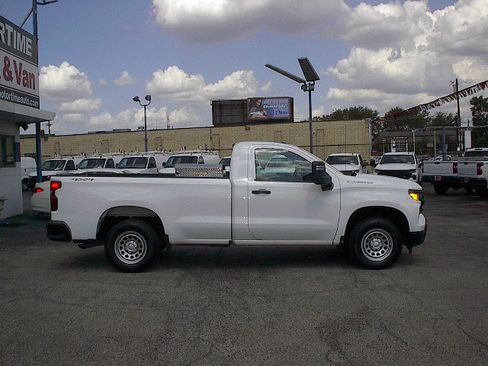 Used 2024 Chevrolet Silverado 1500 W/T AWD/4WD image 3
