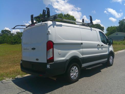 Used 2020 Ford Transit 250 XL Low Roof RWD image 3