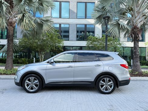 Used 2015 Hyundai Santa Fe GLS image 4