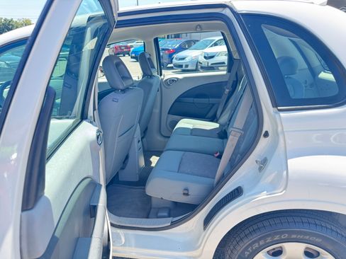 Used 2008 Chrysler PT Cruiser UNAVAIL FWD image 22