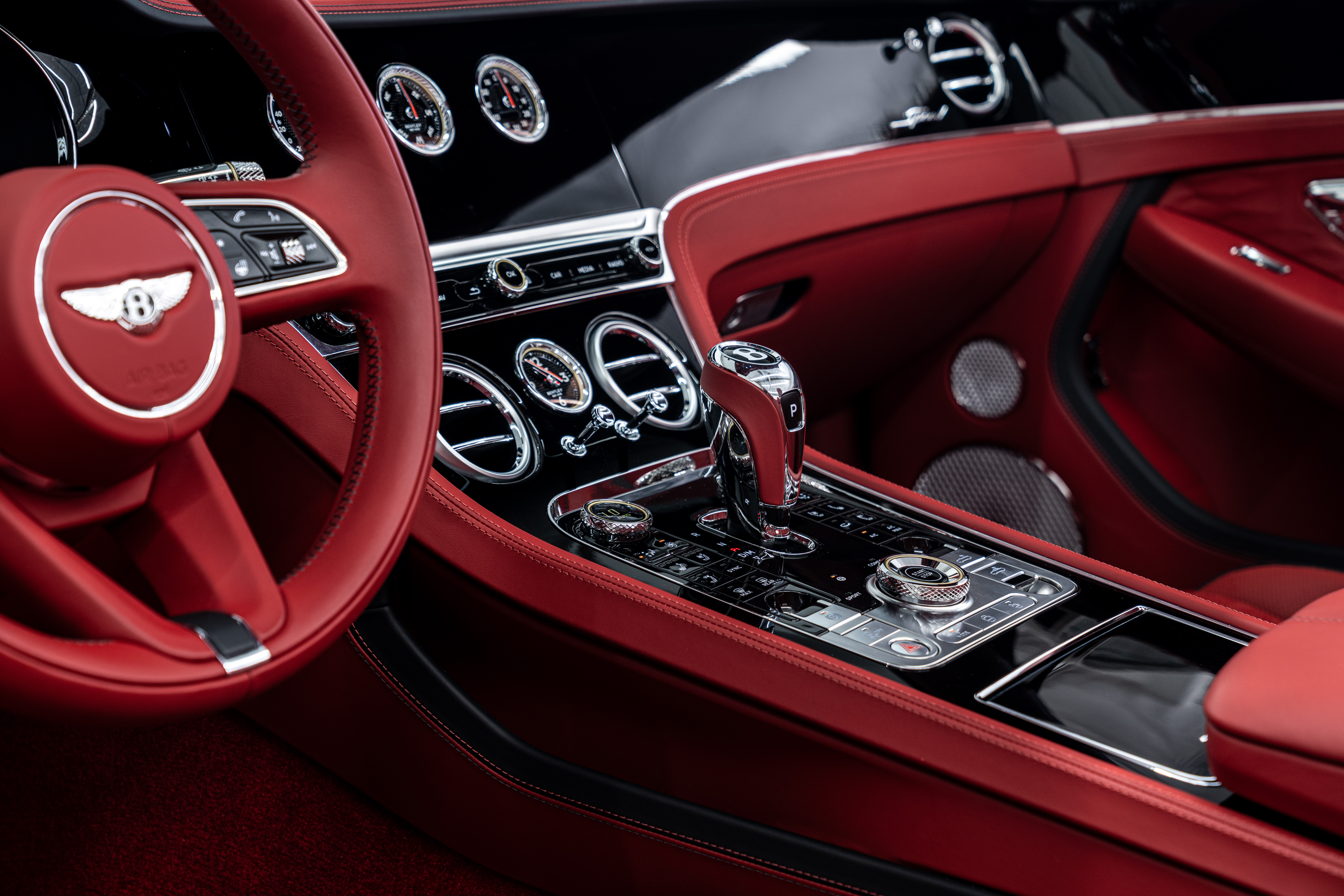 Used 2025 Bentley Continental GTC Speed AWD/4WD image 16