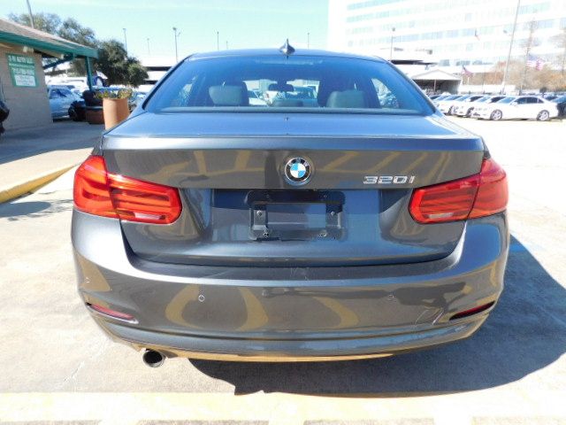 Used 2016 BMW 320i Sedan RWD image 6