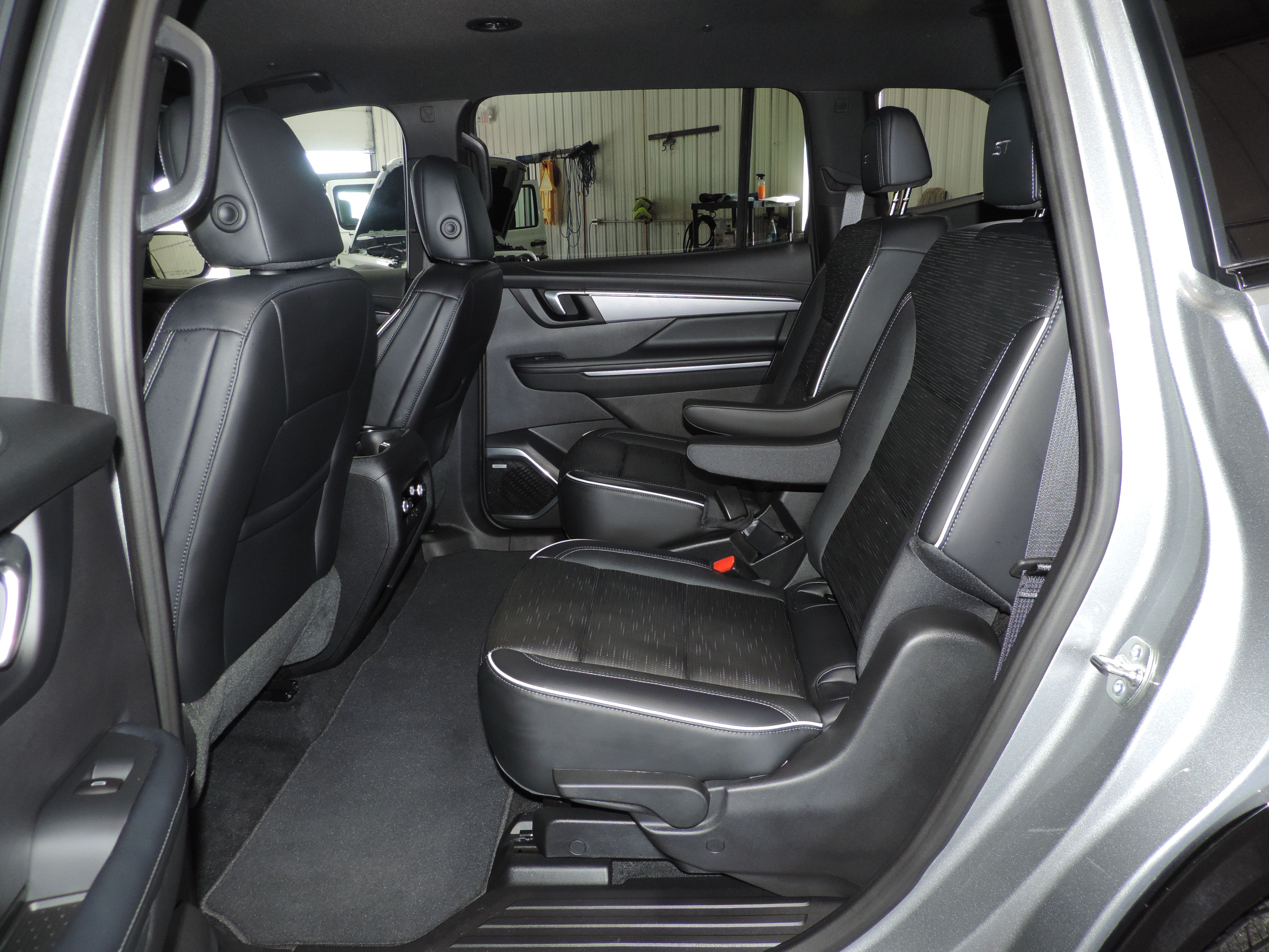 Used 2026 Buick Enclave AWD Sport Touring image 35