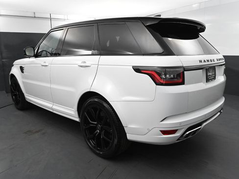 Used 2022 Land Rover Range Rover Sport SVR image 3