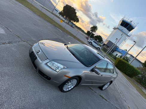 Used 2009 Mercury Milan Premier image 2