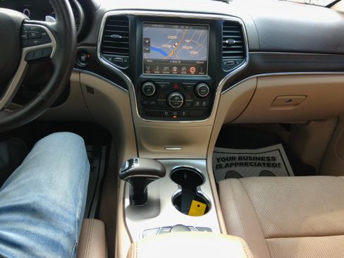 Used 2014 Jeep Grand Cherokee Overland image 60