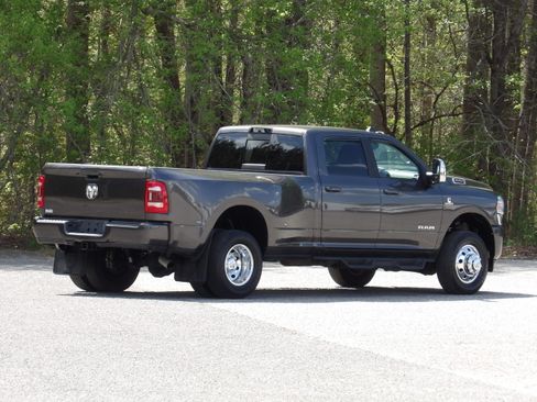 Used 2023 RAM 3500 Laramie image 11