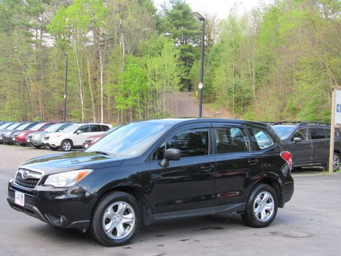 Used 2014 Subaru Forester 2.5i AWD/4WD image 2