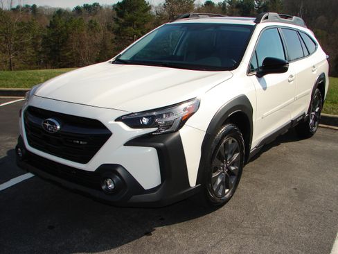 Used 2023 Subaru Outback Onyx Edition XT image 1