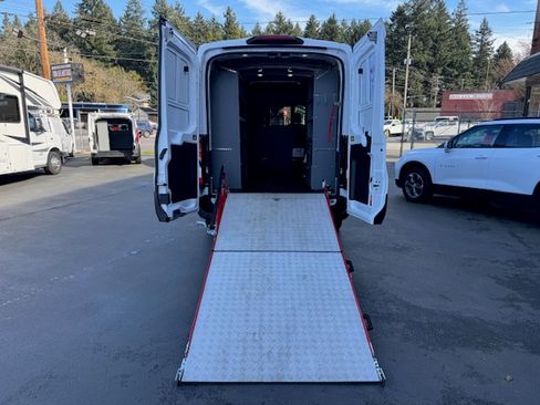 Used 2019 Ford Transit 250 image 5