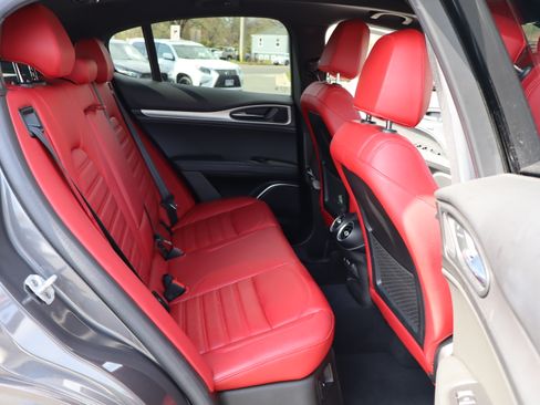 Used 2023 Alfa Romeo Stelvio Veloce image 16