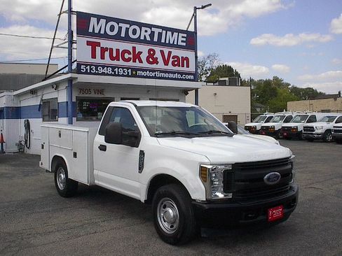 Used 2019 Ford F250 XL image 1