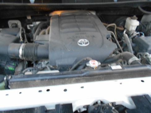 Used 2019 Toyota Tundra SR image 9