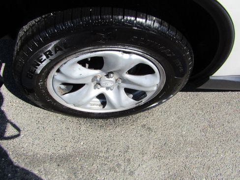 Used 2016 Subaru Forester 2.5i image 7