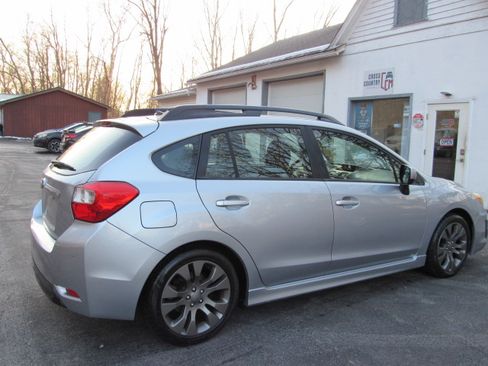Used 2013 Subaru Impreza 2.0i Sport Premium image 9
