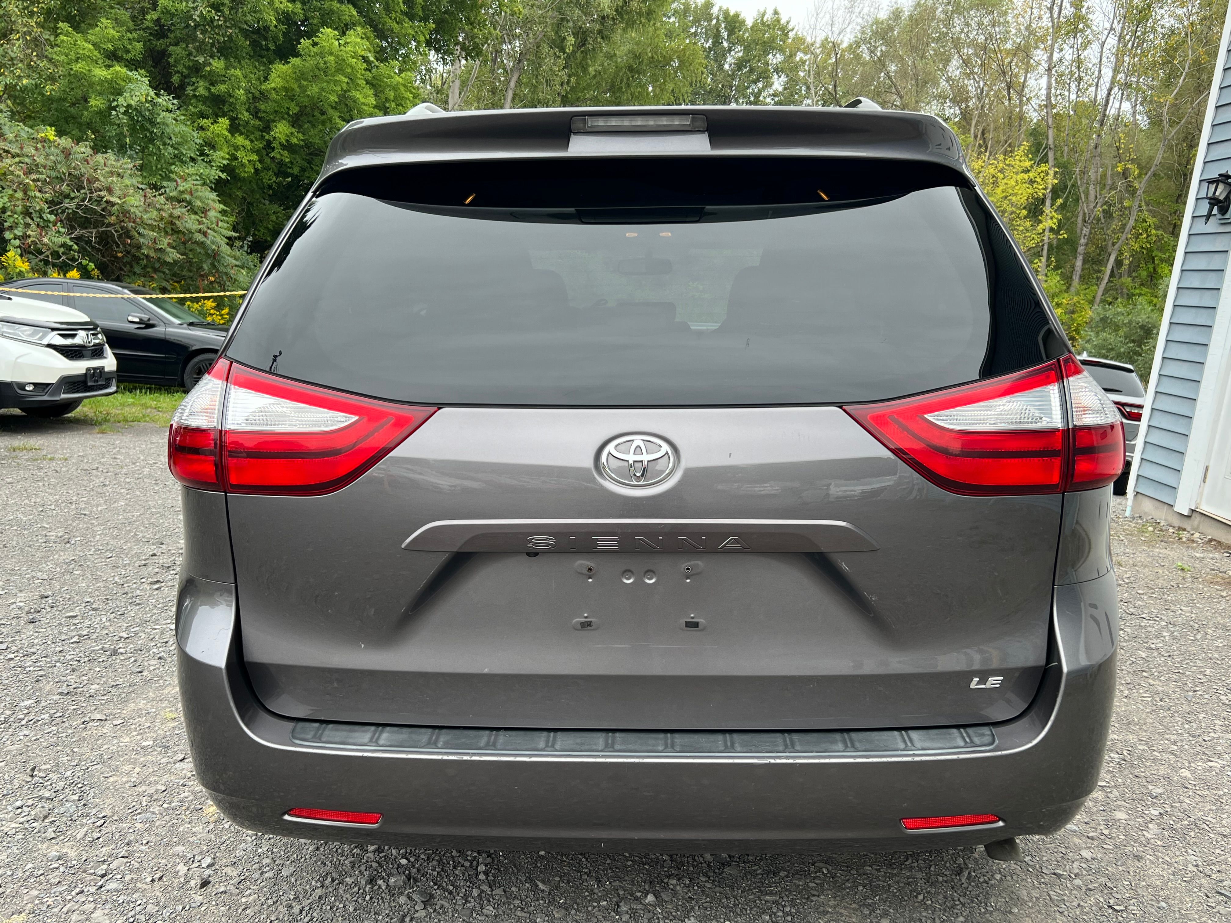 Used 2015 Toyota Sienna LE FWD image 5
