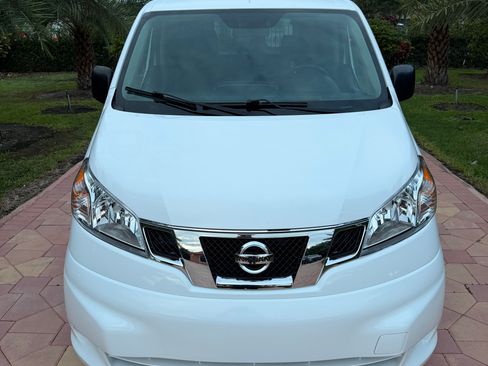 Used 2020 Nissan NV200 SV Van 4D FWD image 2