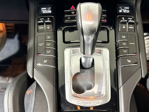 Used 2012 Porsche Cayenne image 18