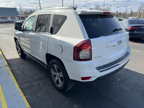 Used 2016 Jeep Compass High Altitude image 4