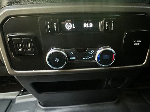 Used 2020 Ford Expedition Max 2WD XLT image 19