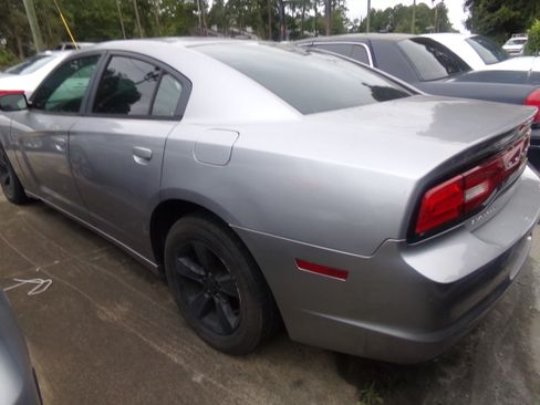 Used 2014 Dodge Charger SE image 5