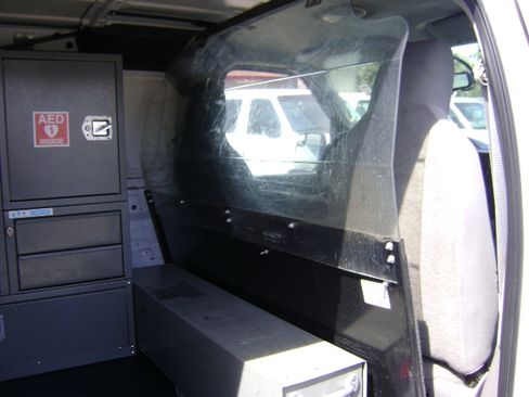 Used 2010 Ford E-350 and Econoline 350 XL image 10