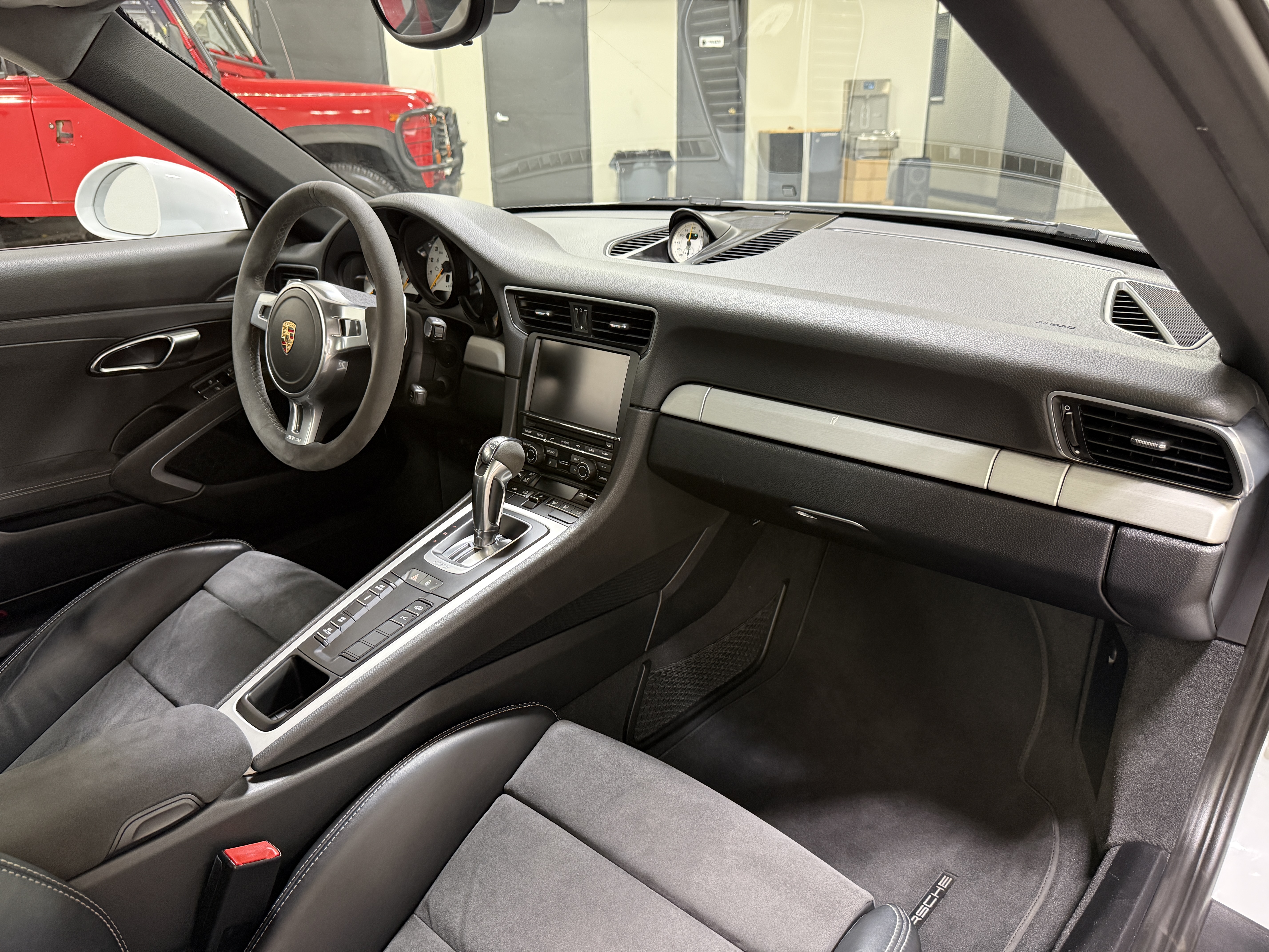 Used 2015 Porsche 911 GT3 RWD image 21