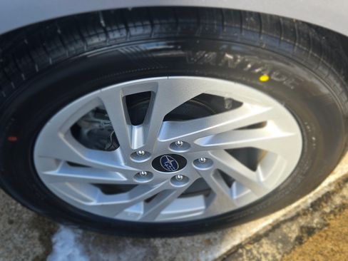 Used 2024 Subaru Impreza 2.0i image 10