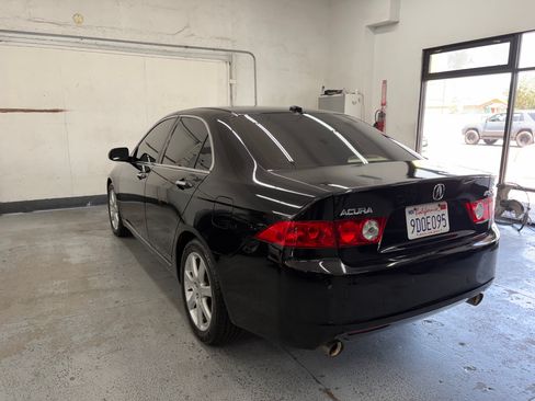 Used 2005 Acura TSX w/ Navigation FWD image 4