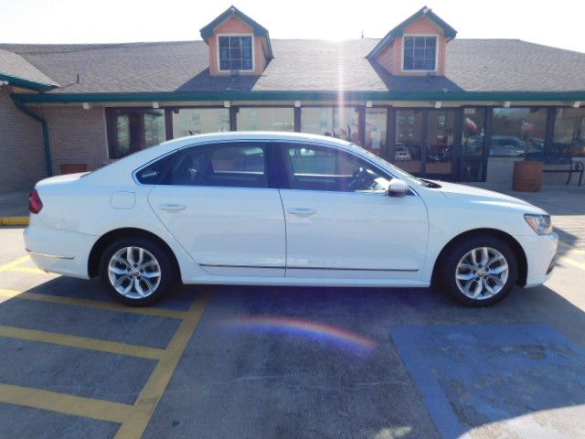 Used 2017 Volkswagen Passat 1.8T S FWD image 8