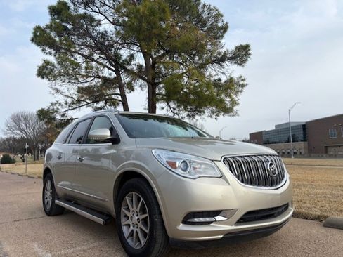 Used 2013 Buick Enclave Leather image 2