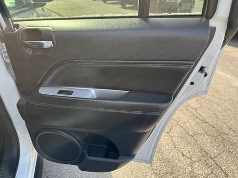 Used 2016 Jeep Compass High Altitude image 17