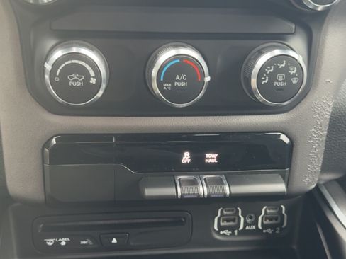 Used 2019 RAM 1500 Lone Star image 7